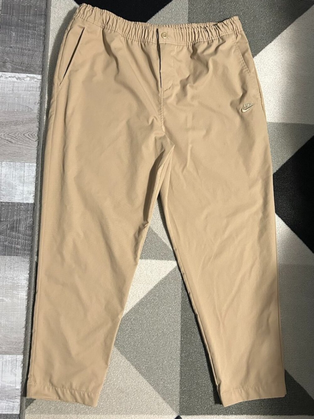 Nike Men's Tan Club Woven Tapered Pants Elastic Waist Size XL (38 X 28.5)